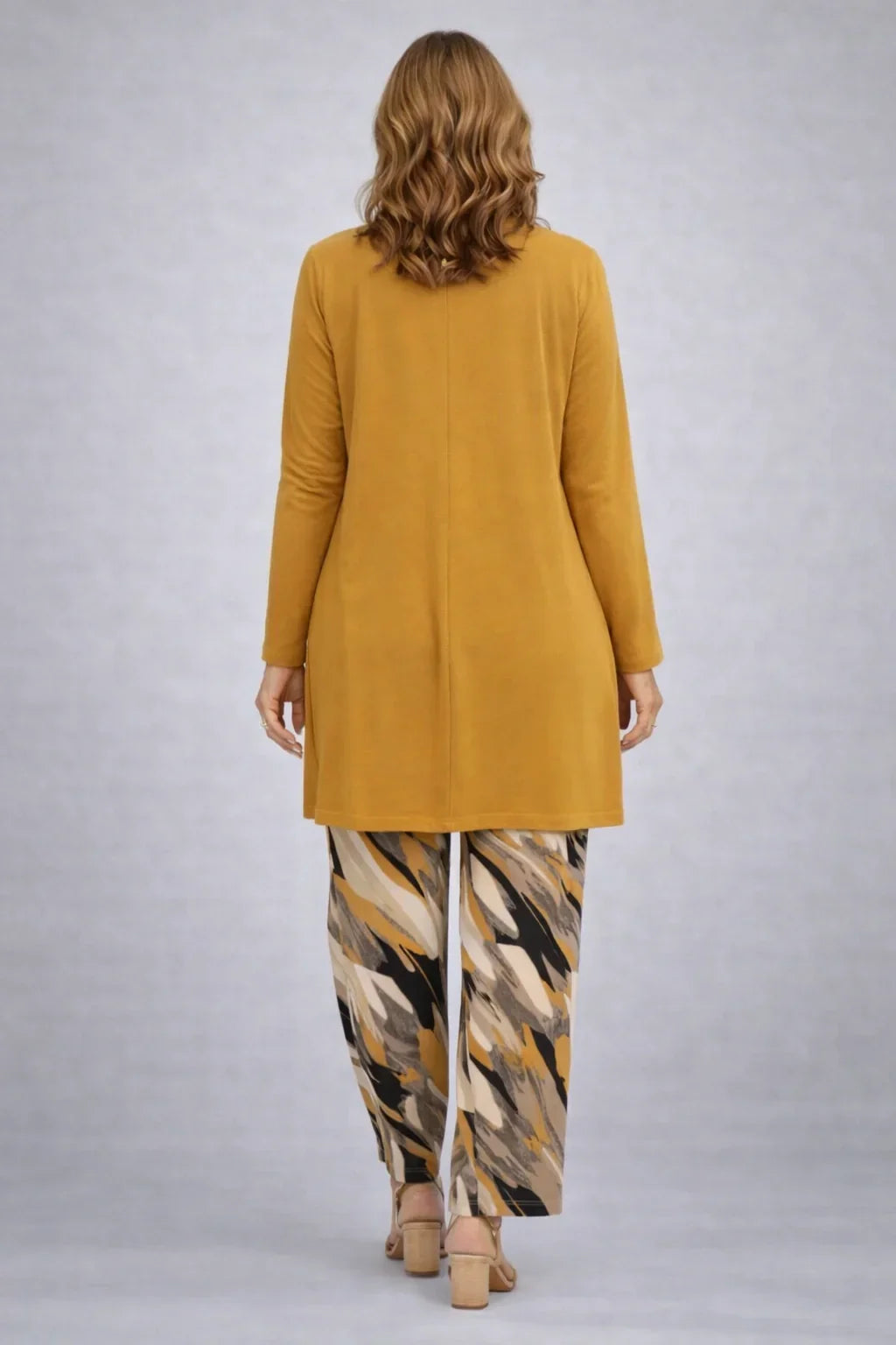 Yolande | Ensemble trois pièces moutarde à pantalon imprimé