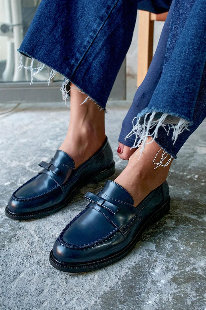 Mocassins patchwork Bleu Marine à bout rond en teinte unie avec nœud
