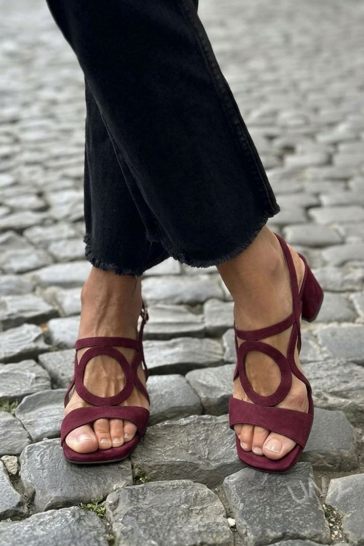 Sandales à talons slingback découpées Jaunes à bout carré