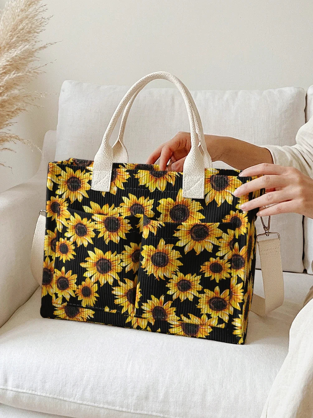 Yvette | Sac cabas en velours côtelé tournesols sur fond noir
