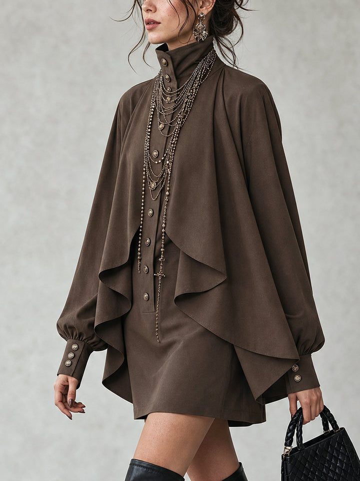 Kalinda | Robe courte à col montant et effet cape