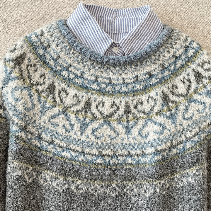 Romilda | Pull nordique gris à empiècement blanc et bleu